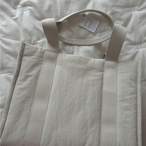 LULULEMON Boxy Tote Bag 10L Bone - Picture 6 of 6